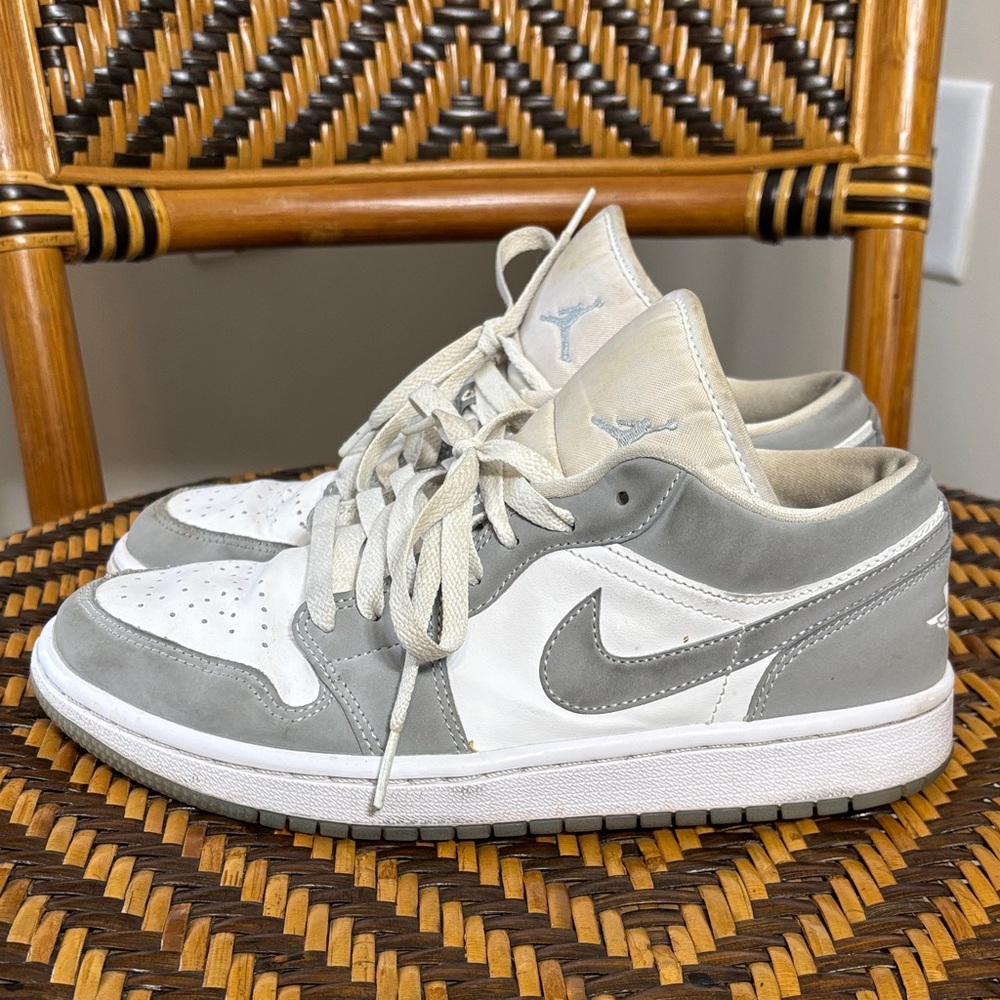 Jordan 1 Low Wolf Grey DC0774-105 Size 7.5